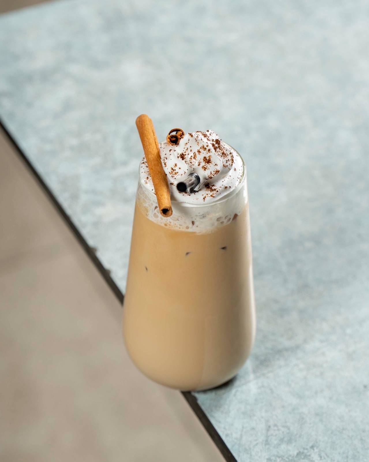 ICED MAPLE CINNAMON LATTE